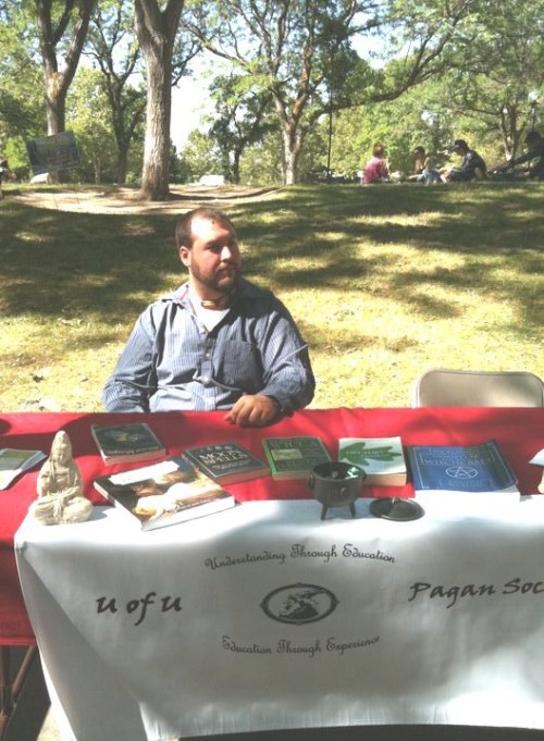 420272_493380044052079_1973416548_n